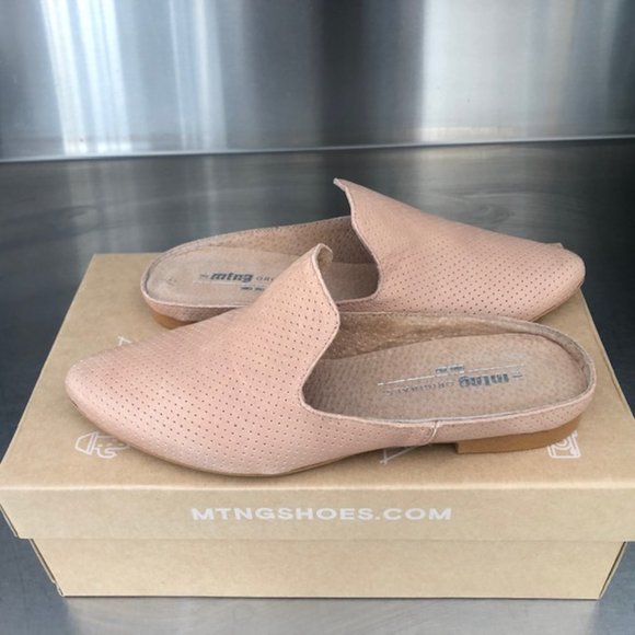 Sundance Shoes - Taj leather slides by MTNG. New in box from Sundance.